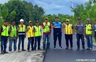 PPK Kegiatan Khairul Anwar, S.T., M.T., bersama tim teknik, konsultan supervisi, dan Tim Labor Kontraktor