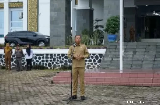 Pjs Bupati Solok Akbar Ali Pimpin Apel Perdana, Tekankan Pelayanan Maksimal dan Netralitas ASN (Foto: Dok.Istimewa)