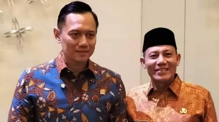 Bupati Pasaman Sabar AS bersama Menko Agus Harimurti Yudhoyono