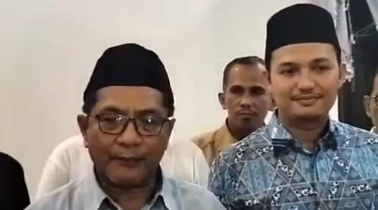 Paslon JKA - Rahmat saat konferensi pers tadi malam, Rabu (27/11/2024) di Posko Pemenangan