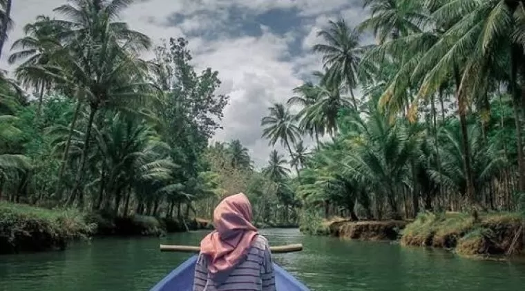 Petualangan Menyusuri Sungai Cokel dan Eksplorasi Pantai Kasap di Pacitan