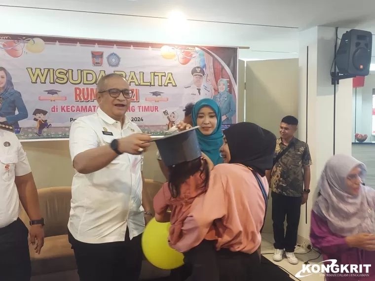 Pj Wali Kota Padang Wisuda 42 Balita Bebas Stunting di Kecamatan Padang Timur