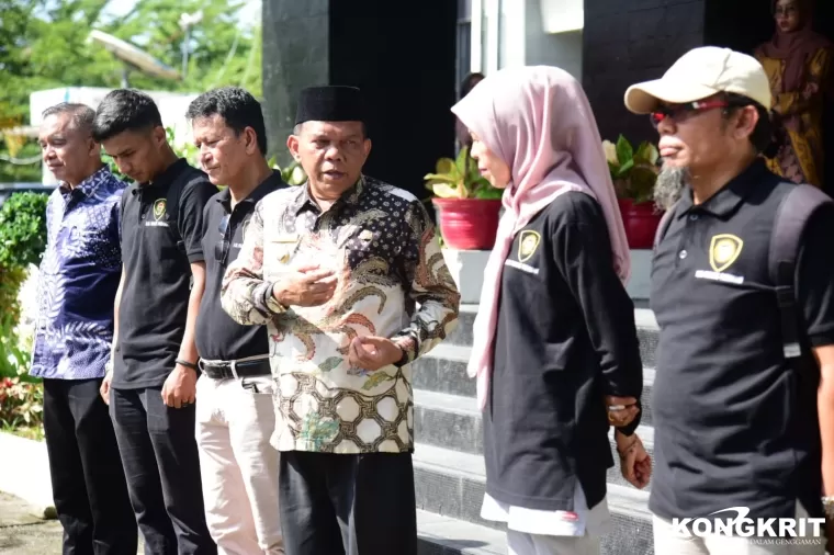 Plt. Bupati Padang Pariaman Lepas Rombongan Karyawisata Paskibraka 2024