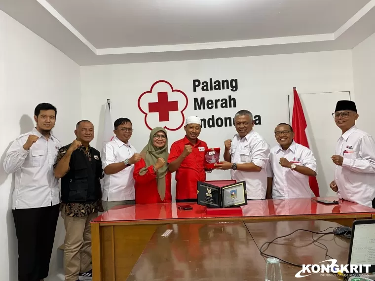 Tingkatkan Kualitas Pelayanan, PMI Dharmasraya Lakukan Studi Tiru ke PMI Bukittinggi