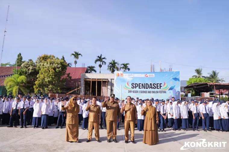 Wali Kota Solok Jadi Pembina Upacara di SMPN 2 Solok, Ajak Siswa Siapkan Diri untuk Masa Depan