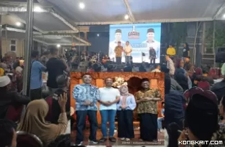 Cabup Tulungagung Gatut Sunu Wibowo bersama Ketua Tim Pemenangan GaBah saat menyampaikan sambutan di depan pendukungnya (Insert dari kiri : Politisi Gerindra Widodo, Cabup Gatut Sunu Wibowo, Ny. Endang Sunu Wibowo dan Ketua Tim Pemenangan GaBah)