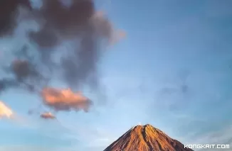 Menikmati Keindahan Alam Gunung Semeru dari Piket Nol dan Teras Semeru (Foto: Dok.Istimewa)