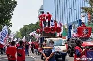 Menteri Ketenagakerjaan Janji Umumkan Kenaikan UMP 2025 pada Akhir November