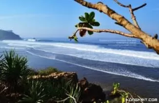 Pantai Pasetran Gondomayit, Pesona Tersembunyi di Ujung Blitar