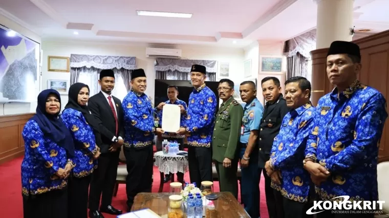 BPN Kota Pariaman Serahkan Sertifikat Barang Milik Daerah Tahun 2024