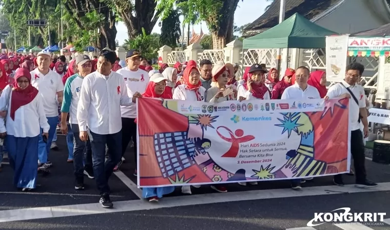 Jalan Santai di Kota Padang Warnai Peringatan Hari AIDS Sedunia 2024