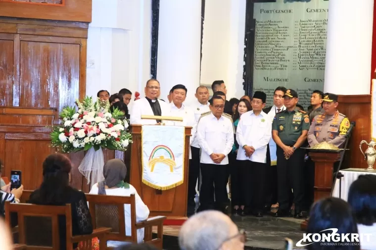 Pendeta dan Jemaat Gereja Berikan Apresiasi atas Pengamanan Natal oleh Polri