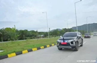 Gubernur Mahyeldi Uji Coba Ruas Jalan Tol Padang-Sicincin