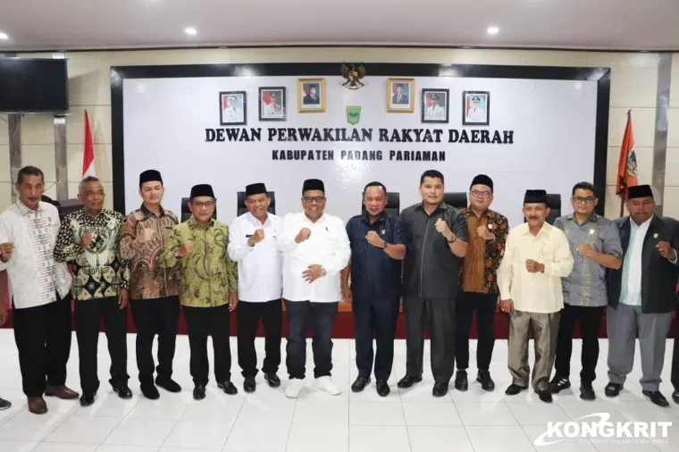 DPRD Padang Pariaman Tetapkan John Kenedy Azis-Rahmat Hidayat Sebagai Bupati dan Wakil Bupati Terpilih Hasil Pilkada 2024