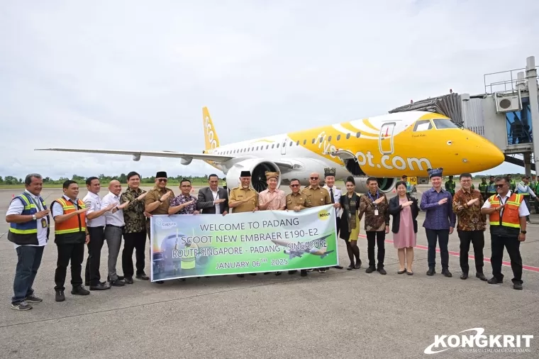 Gubernur Mahyeldi Sambut Penerbangan Perdana Rute Padang-Singapura oleh Scoot Airlines