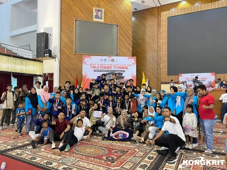 HTC Fighter Dominasi Kejuaraan Taekwondo Antardojang Kota Padang 2024