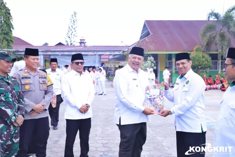 Wako Solok Pimpin Upacara Peringatan HAB Kemenag ke-79 Tahun 2025