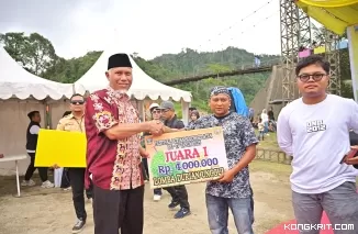 Gubernur Sumbar Ikuti Festival Durian Solok Selatan Sebagai Ajang Promosi Potensi Lokal