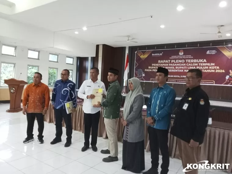 KPU Kabupaten Lima Puluh Kota Tetapkan Pasangan Bupati dan Wakil Bupati Terpilih 2024