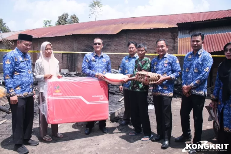 Pemerintah Kota Payakumbuh Salurkan Bantuan untuk Korban Kebakaran di Kelurahan Koto Kociak Kubu Tapak Rajo