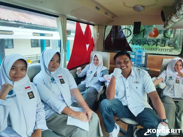 PMR WIRA SMA Negeri 4 Bukittinggi Gelar Donor Darah, Targetkan Lebih dari 50 Kantong