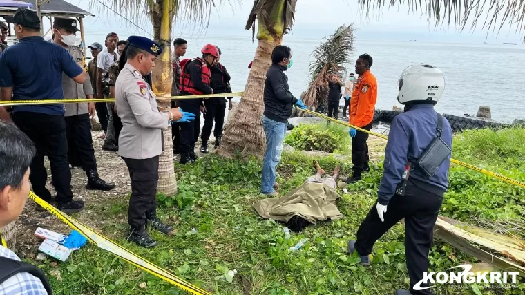 Polresta Balikpapan Evakuasi Korban Tenggelam di Pantai The Bandar Klandasan