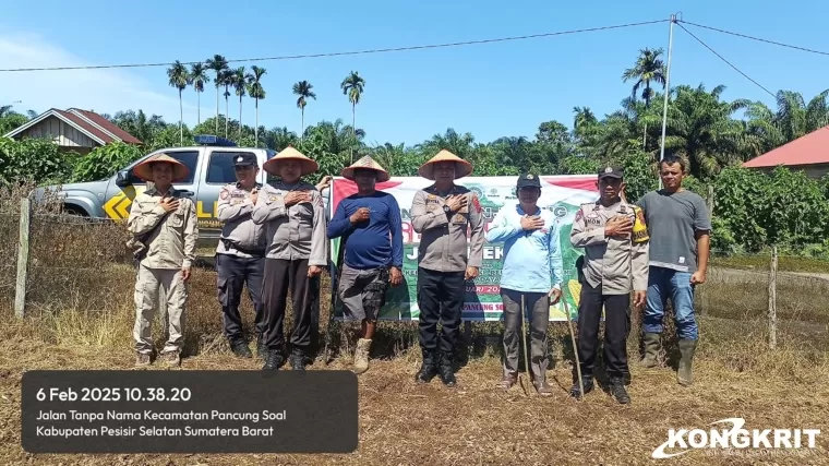 Polsek Pancung Soal Gelar Penanaman Jagung untuk Mendukung Ketahanan Pangan di Pesisir Selatan