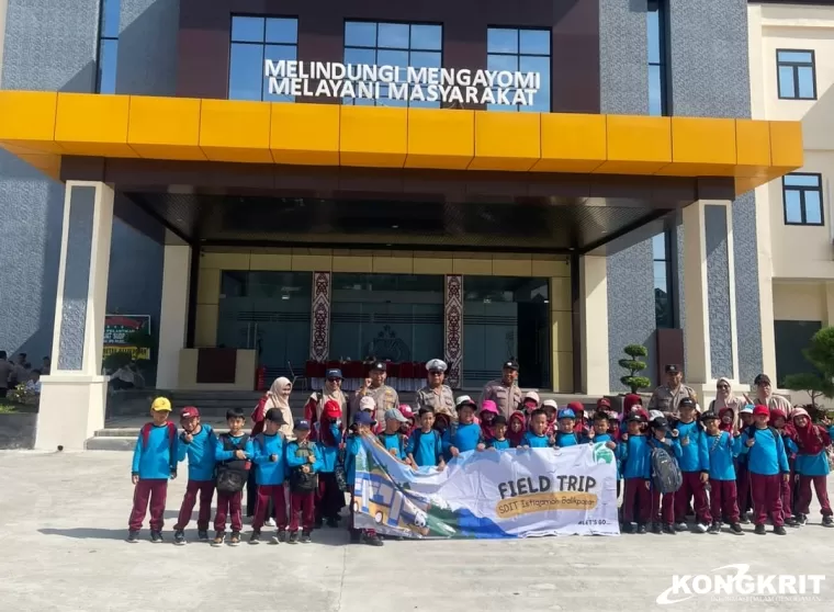 SatBinmas Polresta Balikpapan Terima Kunjungan Edukasi dari SDIT Istiqomah