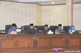 DPRD Agam Gelar Rapat Paripurna Bahas Tanggapan Fraksi-Fraksi Terhadap Ranperda Penyelenggaraan Pendidikan