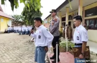 Kapolsek Pancung Soal Pimpin Upacara Bulanan di SMK N 1 Pancung Soal, Berikan Pesan Pencegahan Kenakalan Remaja