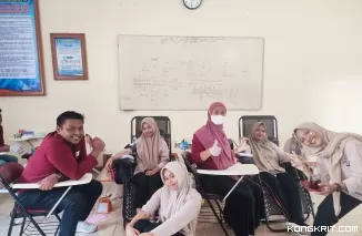 Mahasiswa Kesehatan Gigi Poltekkes Kemenkes Padang Kampus Bukittinggi Gelar Donor Darah