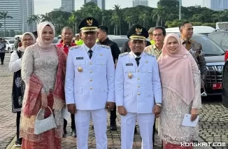 Perdana Dalam Sejarah Pelantikan Serentak Kepala Daerah, Jon Firman Pandu dan Candra Resmi Dilantik sebagai Bupati dan Wakil Bupati Solok