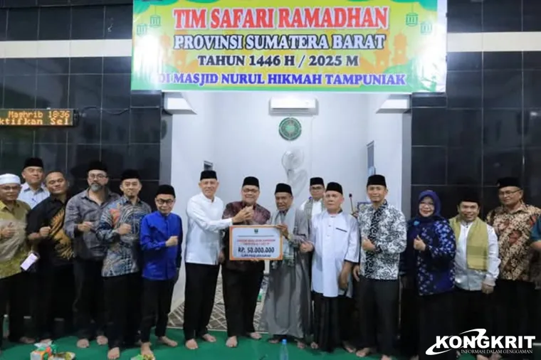 Bupati Sabar AS Dampingi Tim Safari Ramadhan Provinsi Sumbar Kunjungi Masjid Nurul Hikmah di Lubuk Sikaping