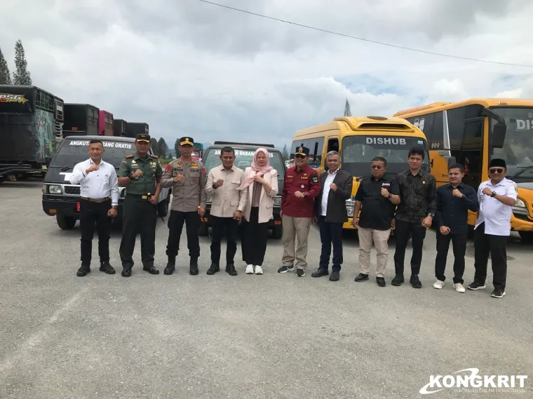 Bupati Solok Luncurkan Program Angkutan Barang Gratis dan Bus Sekolah Gratis