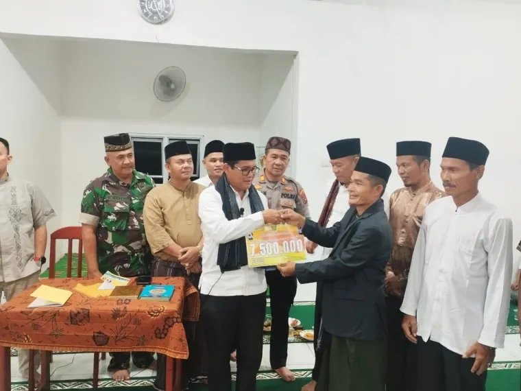 Dinas Lingkungan Hidup Pimpin Safari Ramadhan di Mushala Al Hadi Nagari Guguak