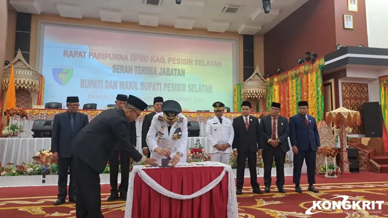 Pasangan Bupati dan Wakil Bupati Pesisir Selatan Periode 2025-2030 Dilantik, Resmi Memimpin Pessel