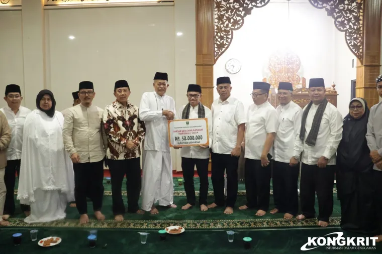 Tim Safari Ramadhan Provinsi Sumbar Serahkan Bantuan untuk Pembangunan Masjid Al Muttaqin di Payakumbuh