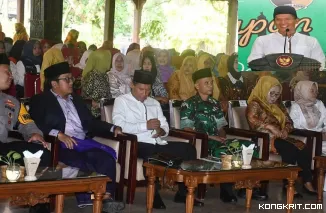 Pemkab Tulungagung gelar acara Siraman Rohani di pendopo Kongas Arum Kusumaning Bongso (Insert : Wabup Tulungagung Ahmad Baharudin saat menyampaikan sambutan)