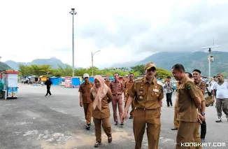 Jelang Lebaran 2025, Pemkab Pesisir Selatan Rampungkan Perbaikan Masjid Terapung di Pantai Carocok