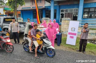 Polsek Sutera dan Polsek Pancung Soal Gelar Pembagian Takjil, Bukber, dan Sosialisasi Hotline 110 di Bulan Ramadan