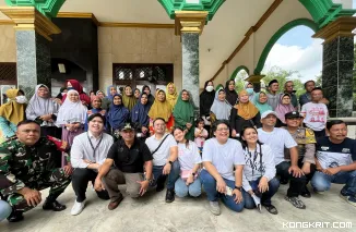 Sinergitas TNI-Polri dan Yayasan Gereja Kerinduanku Salurkan Bantuan Sembako di Kelurahan Cikiwul