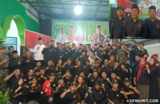 DPC GRIB Jaya Tulungagung gelar santunan yatim - piatu dan berbagi takjil (Insert dari kiri, Suad Subagio Dewan Penasehat, Ahmad Baharudin Wabup Tulungagung, Harianto Ketua DPC GRIB Jaya Tulungagung).