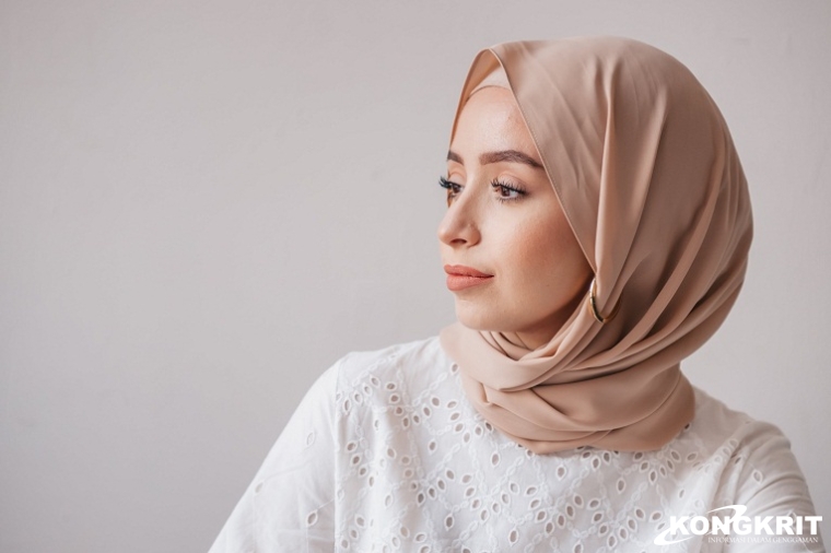 Mix and Match Hijab, Rahasia Tampil Stylish dengan 3 Warna Must-Have. (Foto : Dok. Istimewa)