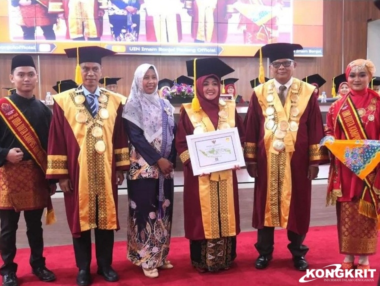 Rektor UIN Imam Bonjol Padang Berikan 67 Penghargaan, Perpustakaan Raih Akreditasi A. (Foto : Dok. Kongkrit.com)