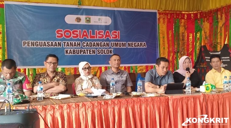 Sosialisasi Badan Bank Tanah untuk Kesejahteraan Masyarakat Eks HGU PT Krakatau Limo Sejati di Kabupaten Solok (Sabtu, 13 Januari 2024).