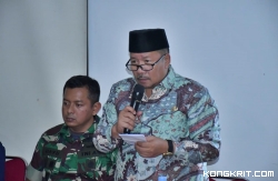 Rapat koordinasi penanganan erupsi Gunung Marapi yang dipimpin langsung Bupati Agam Dr. Andriwarman di Kantor Wali Nagari Baru Palano, Kecamatan Sungai Pua, Selasa (16/1). Foto: AMC.