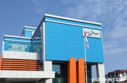 Kantor Pusat Bank Nagari di Padang, Sumatera Barat