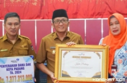 Pemko Padang Terima Penghargaan dan DAK 7,3 Miliar Rupiah dari Perwakilan BKKBN Sumbar (Selasa, 9 Januari 2024).