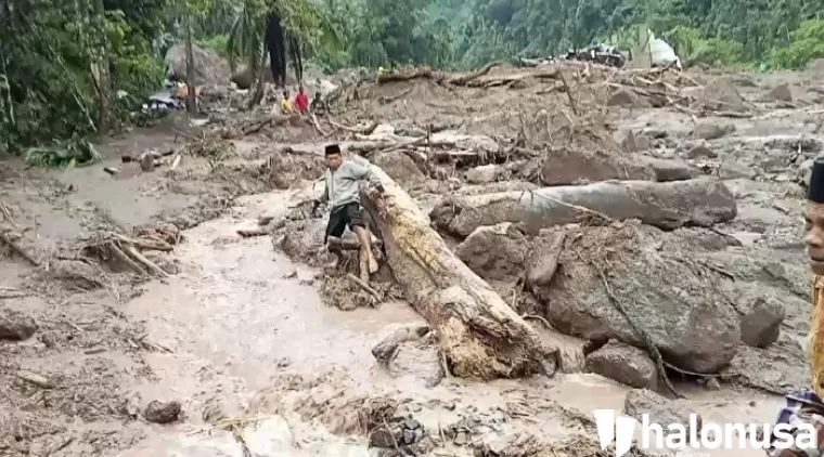 Longsor di Pesisir Selatan