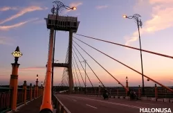 Jembatan Tengku Agung Sultan Siak, Riau. (Foto: Istimewa)